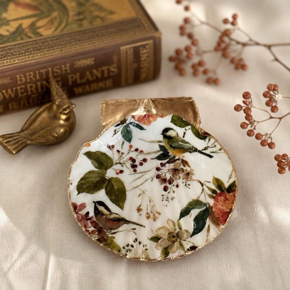 Vintage Songbird Scallop Shell Trinket Dish, Botanical Jewelry Holder